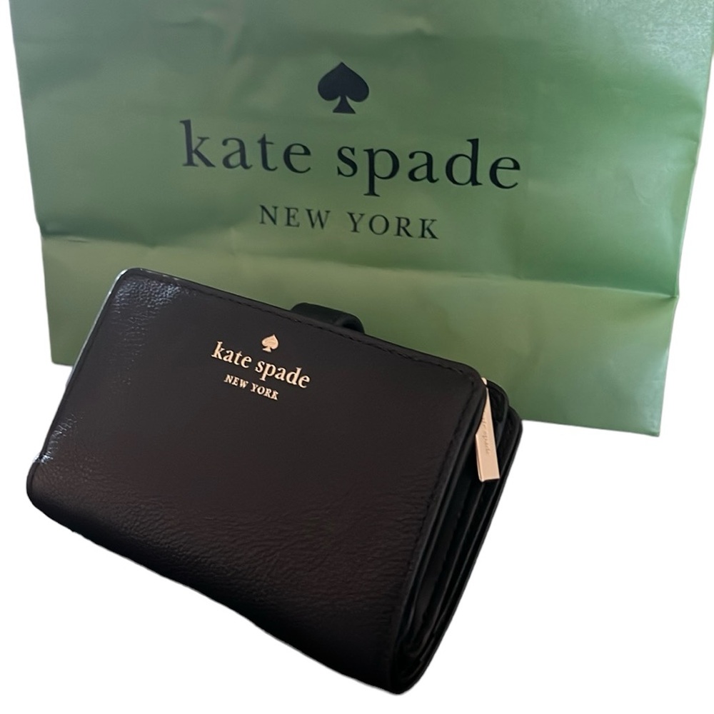 Kate Spade Women’s black pebbled leather bifold medium wallet NEW